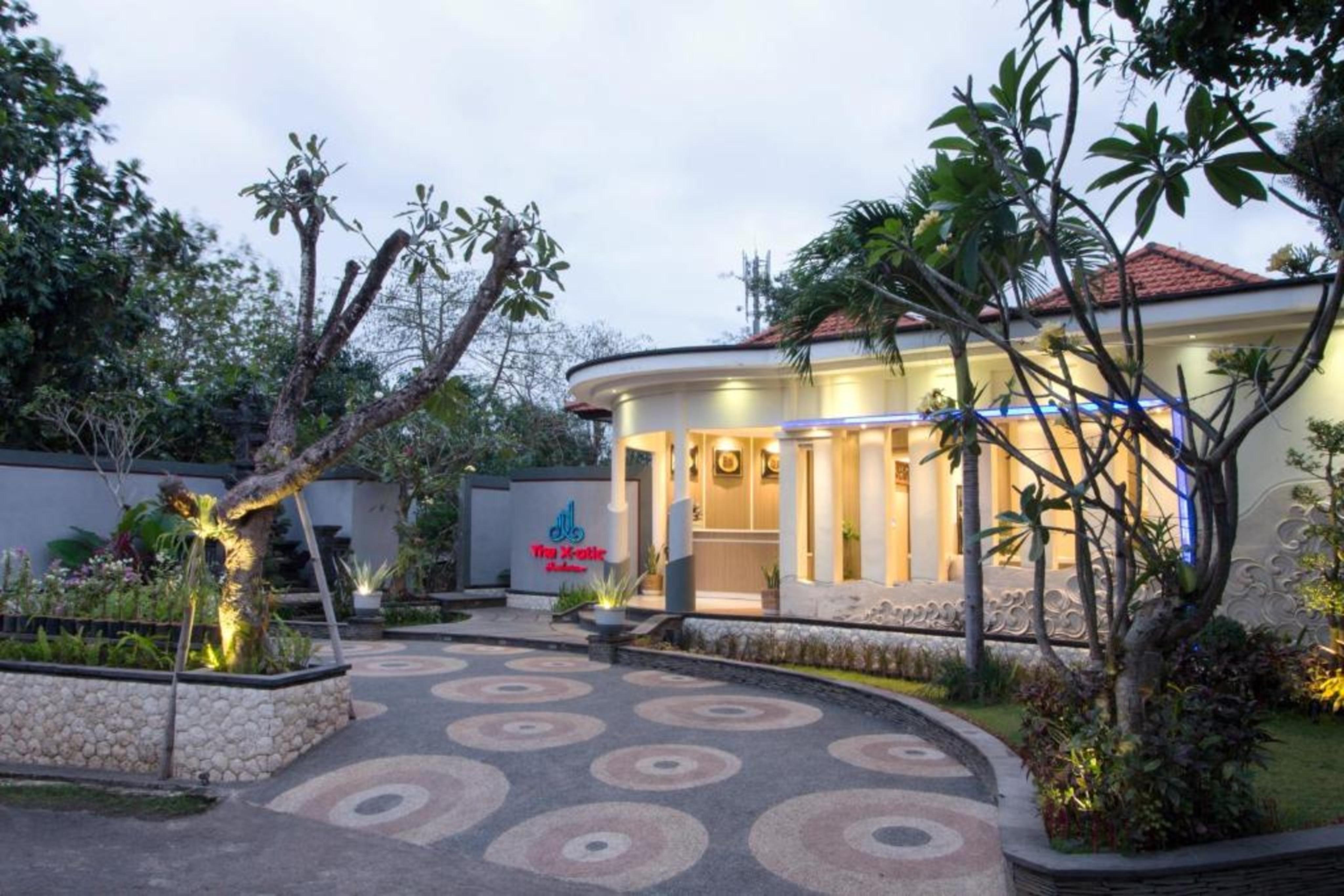 The Xotic Jimbaran Bali Hotel Exterior foto